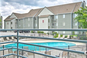 Cozy Gatlinburg Summit Hideaway with Pool Access!